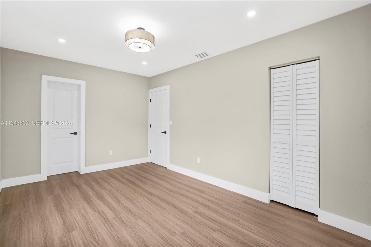 1151 NW 45th St, Miami, FL 33127 Photo