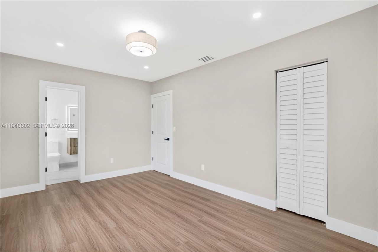 1151 NW 45th St, Miami, FL 33127 Photo