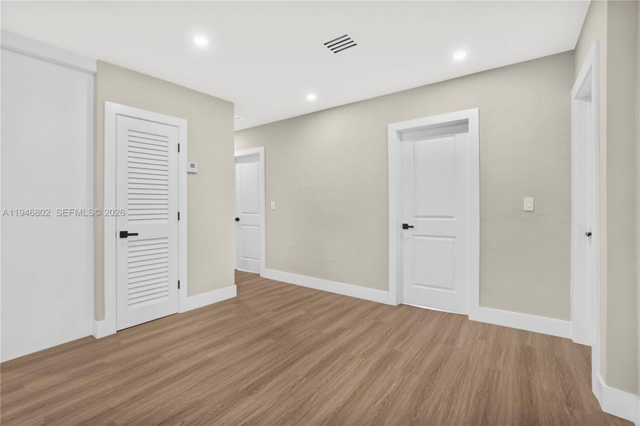 1151 NW 45th St, Miami, FL 33127 Photo