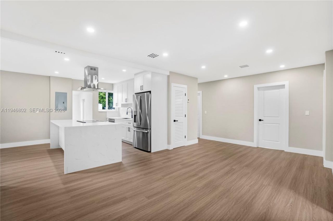 1151 NW 45th St, Miami, FL 33127 Photo