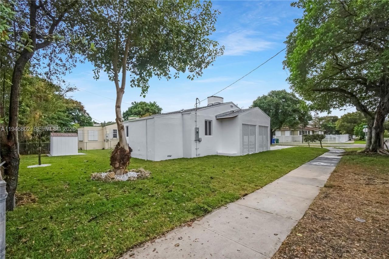 1151 NW 45th St, Miami, FL 33127 Photo
