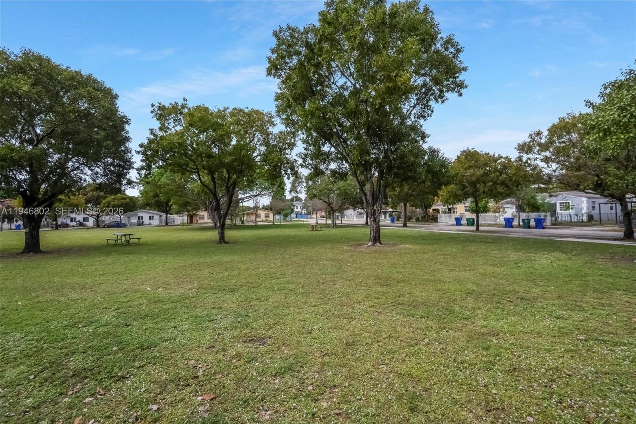 1151 NW 45th St, Miami, FL 33127 Photo