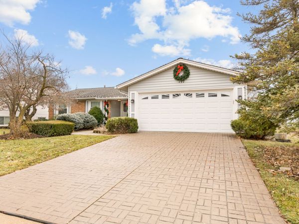 197 Smethwick Road, Elk Grove Village, IL 60007