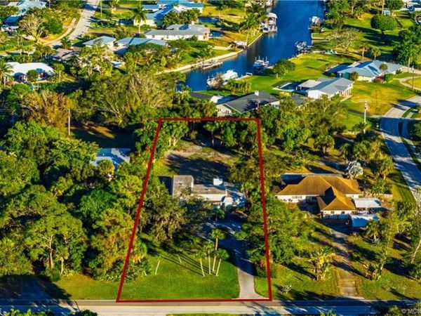 1103 NW Pine Lake Drive, Stuart, FL 34994