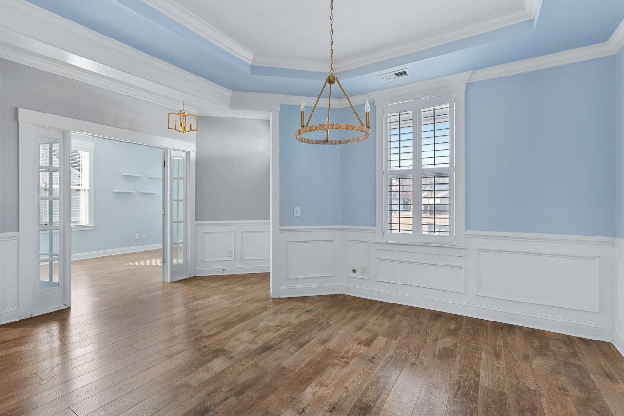 1918 Mossdale Drive Photo 13