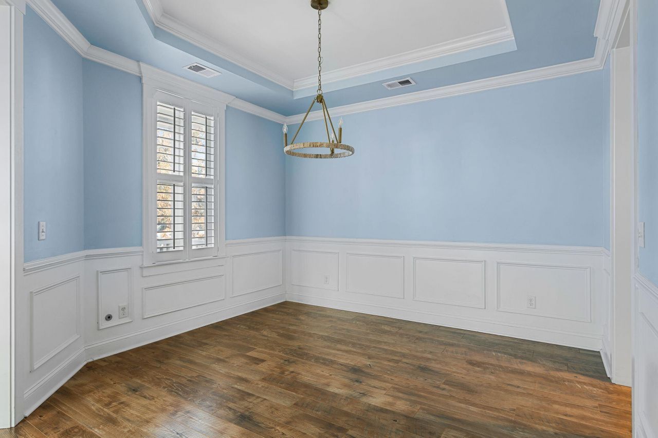 1918 Mossdale Drive Photo 14