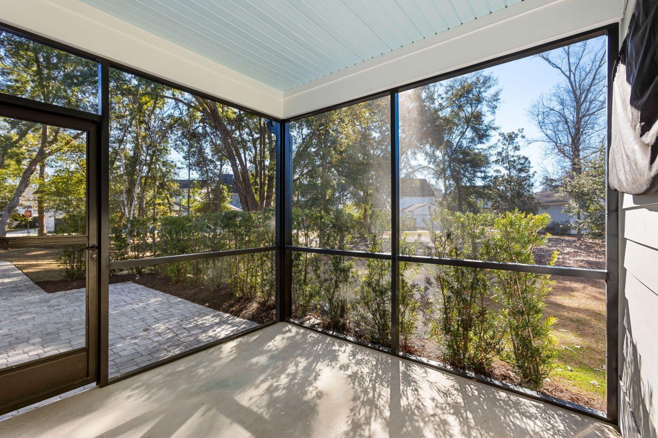 1918 Mossdale Drive Photo 15