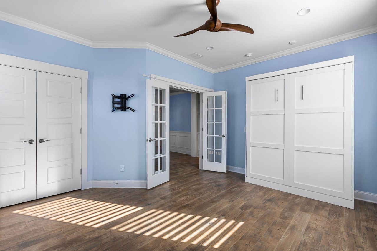 1918 Mossdale Drive Photo 22