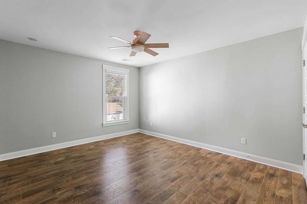 1918 Mossdale Drive Photo 28