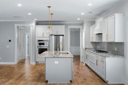 1918 Mossdale Drive photo 4