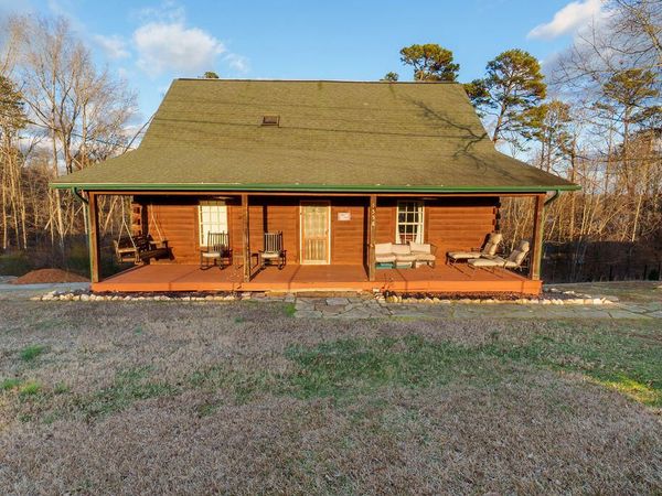 1558 Covington Road, Dandridge, TN 37725