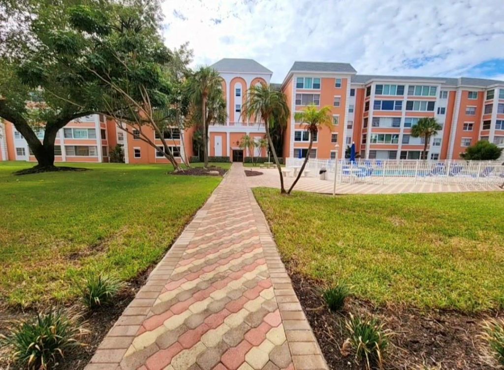 6960 20th Avenue N, Unit 302, Saint Petersburg, FL 33710 Photo