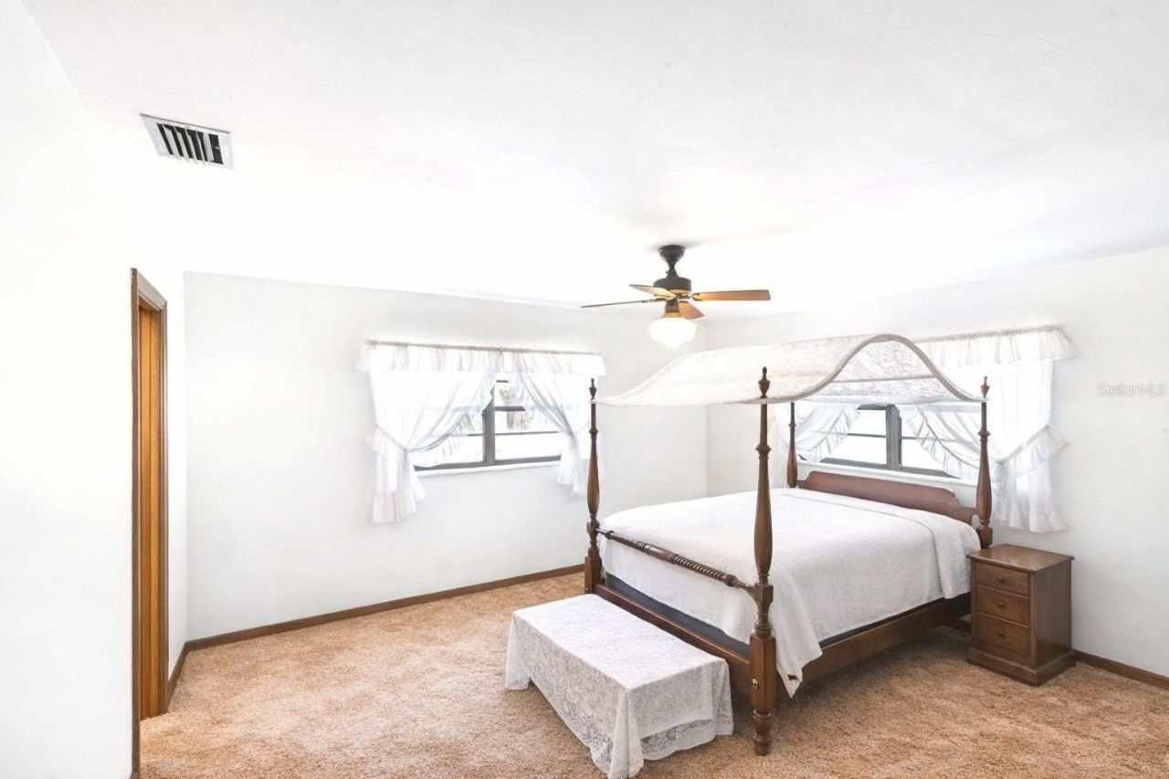 301 Shady Woods Road, Geneva, FL 32732 Photo