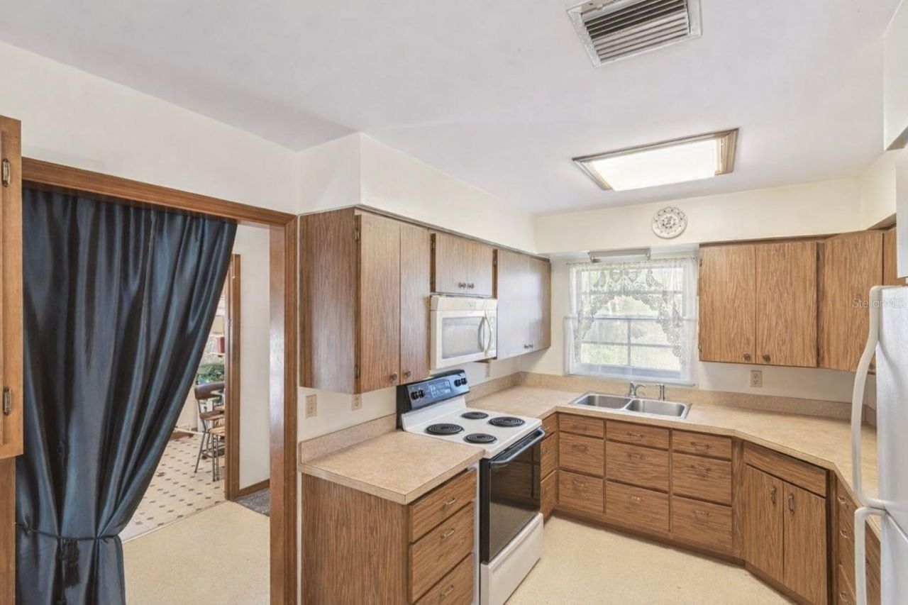 301 Shady Woods Road, Geneva, FL 32732 Photo