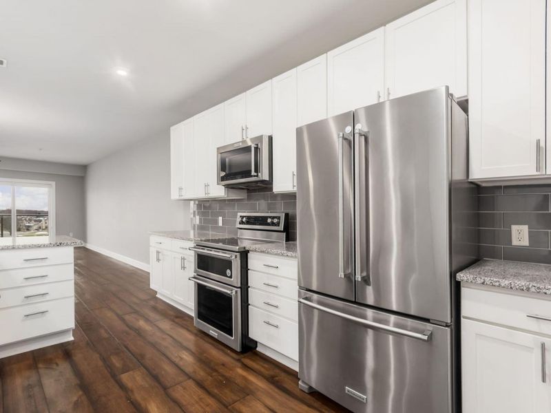 5339 Highpointe Lakes Drive , Unit 403, Westerville, OH 43081 Photo 6