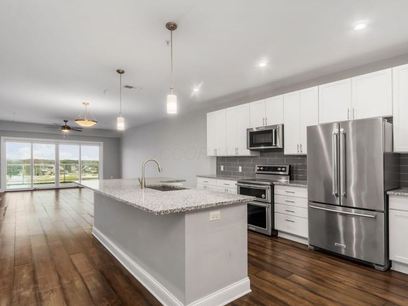 5339 Highpointe Lakes Drive , Unit 403, Westerville, OH 43081 Photo 8