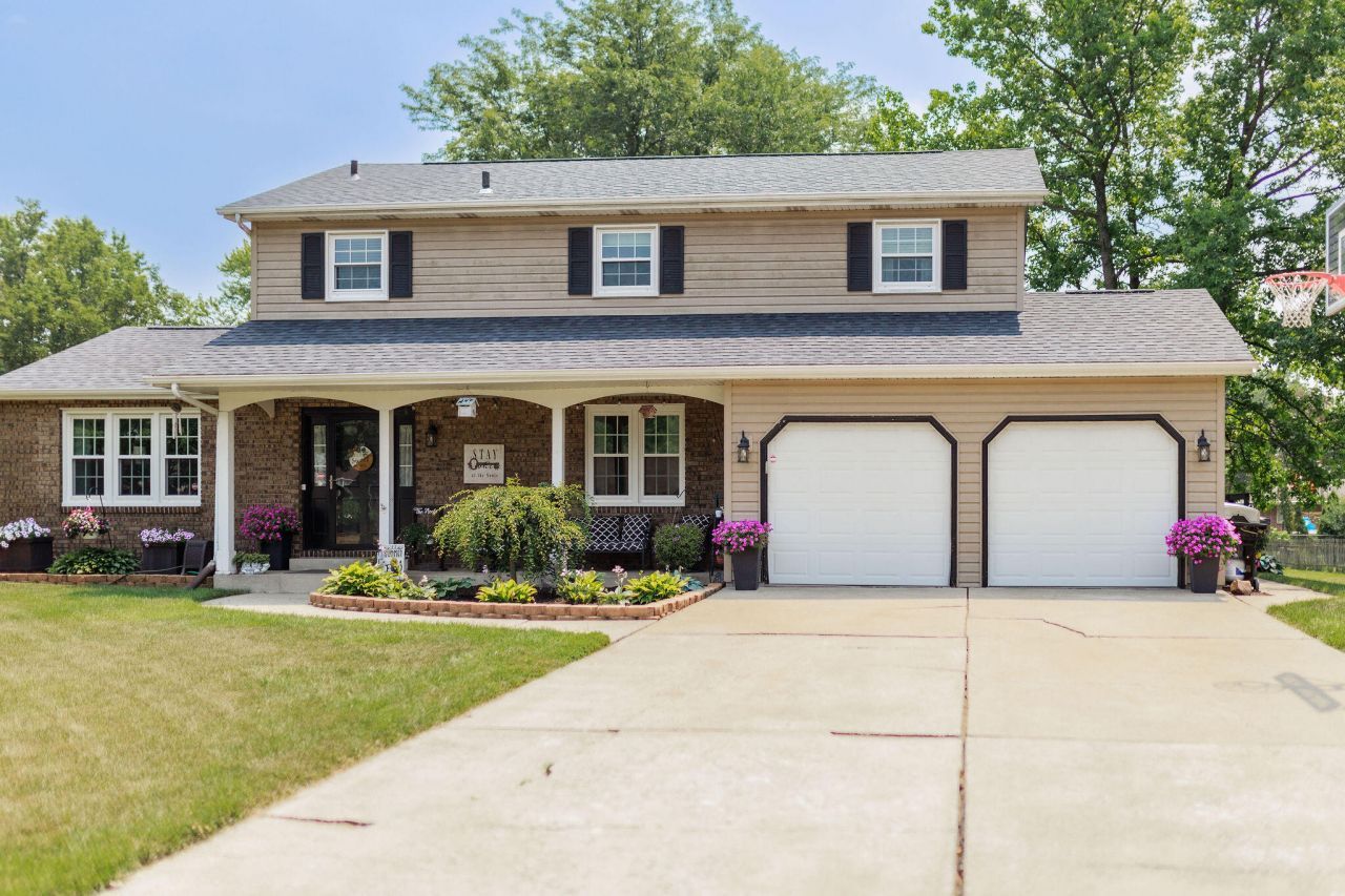 1521 W 4th Street, Hobart, IN 46342