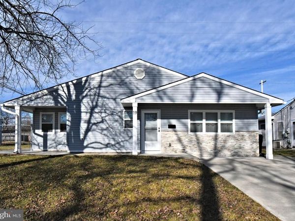 19 WALNUT LANE, LEVITTOWN, PA 19054