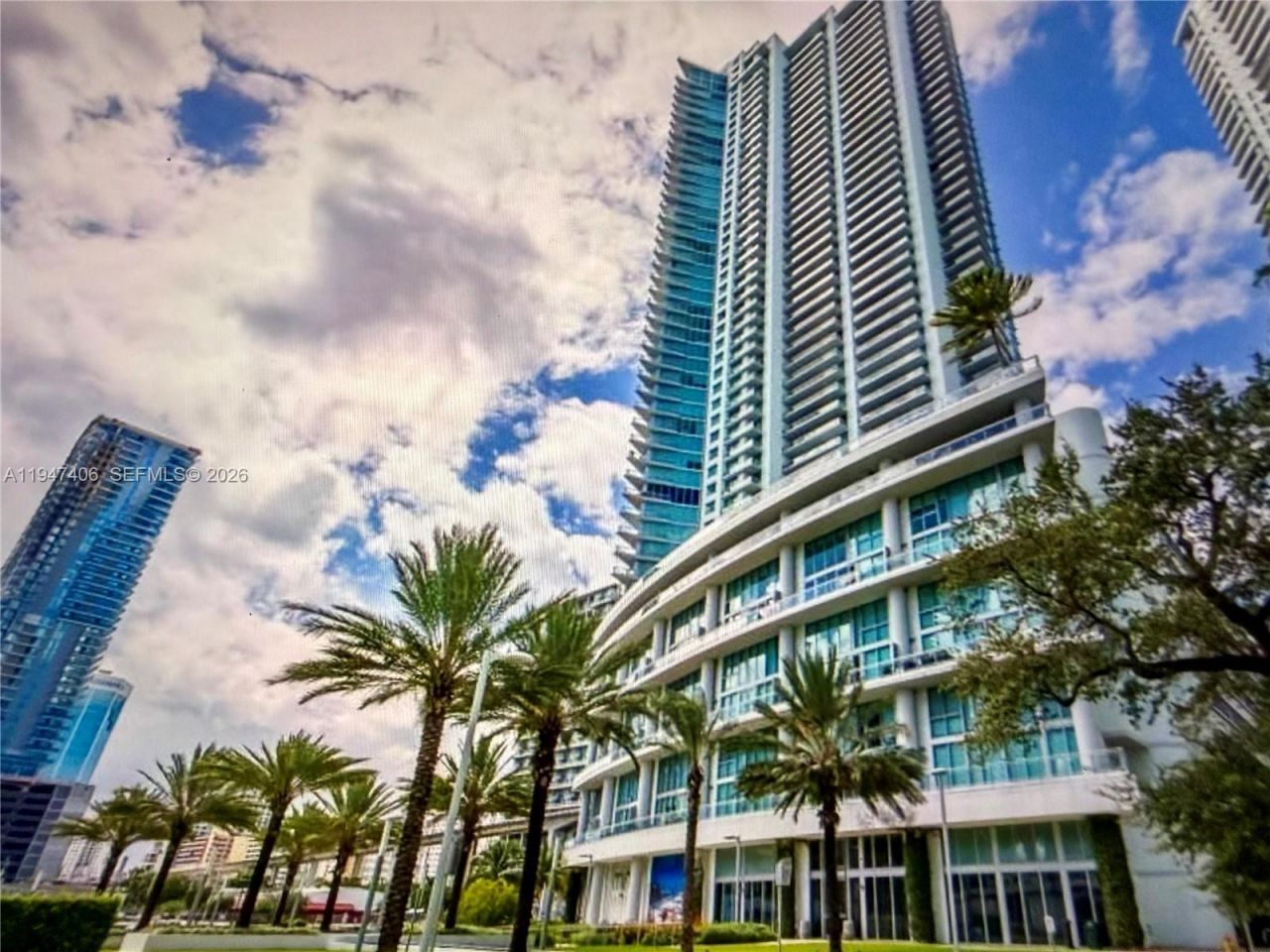 92 SW 3rd St, Unit 4309, Miami, FL 33130 Photo