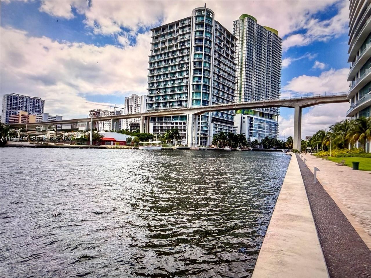 92 SW 3rd St, Unit 4309, Miami, FL 33130 Photo