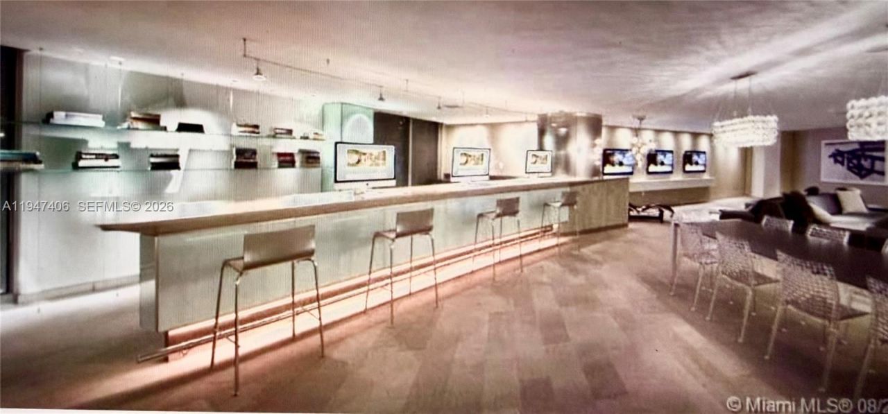 92 SW 3rd St, Unit 4309, Miami, FL 33130 Photo