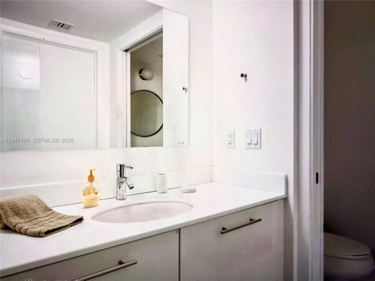 92 SW 3rd St, Unit 4309, Miami, FL 33130 Photo