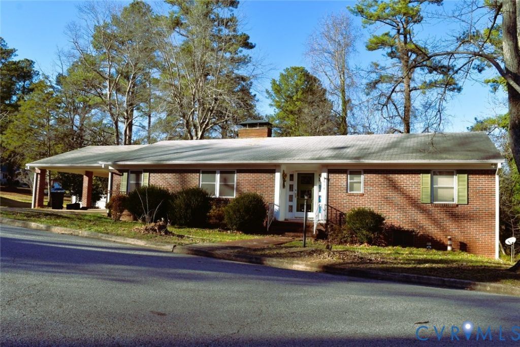 614 Walker Street, Chase City, VA 23924 Main Photo