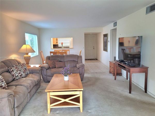 9861 Sunrise Lakes Blvd, Unit 310, Sunrise, FL 33322