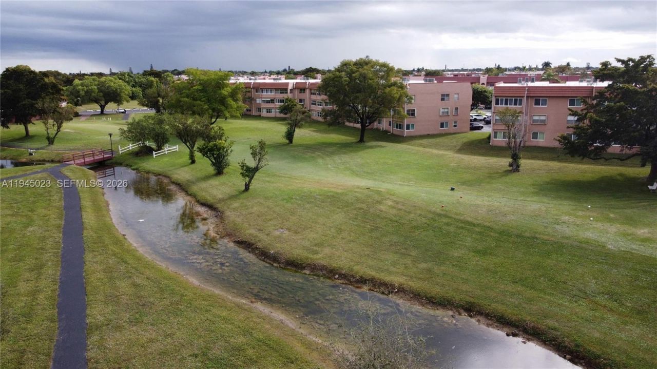 9861 Sunrise Lakes Blvd , Unit 310, Sunrise, FL 33322 Photo