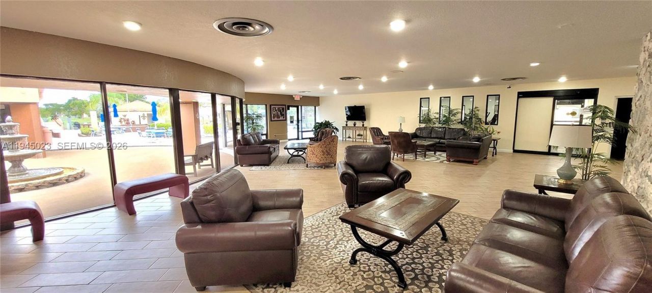 9861 Sunrise Lakes Blvd , Unit 310, Sunrise, FL 33322 Photo