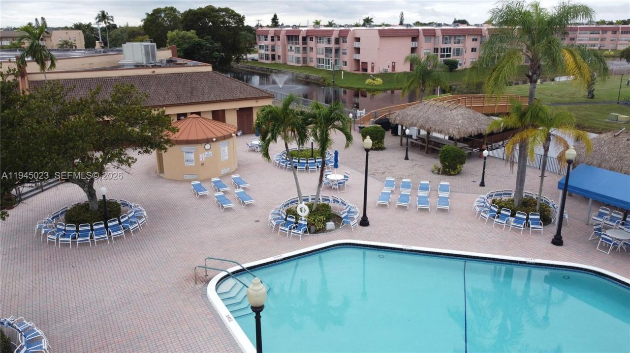 9861 Sunrise Lakes Blvd, Unit 310, Sunrise, FL 33322 Photo