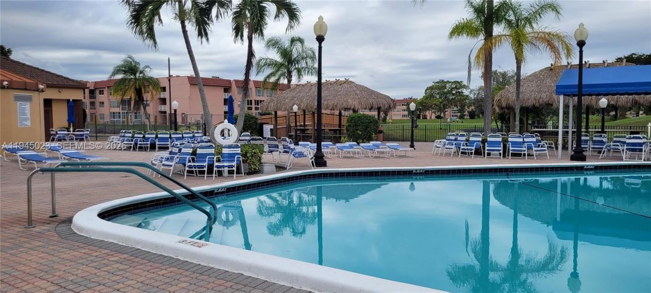 9861 Sunrise Lakes Blvd , Unit 310, Sunrise, FL 33322 Photo