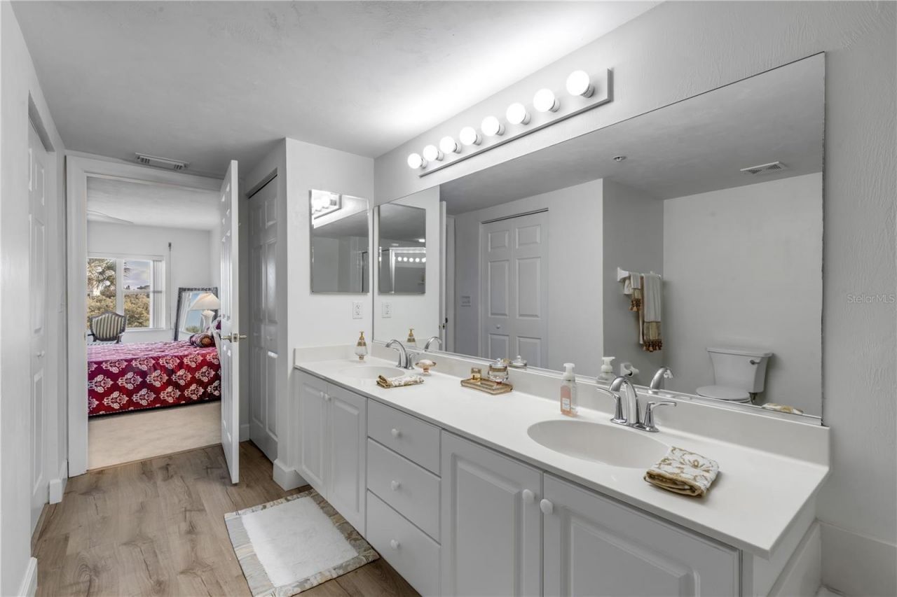 426 Bouchelle Drive, Unit 202, New Smyrna Beach, FL 32169 Photo