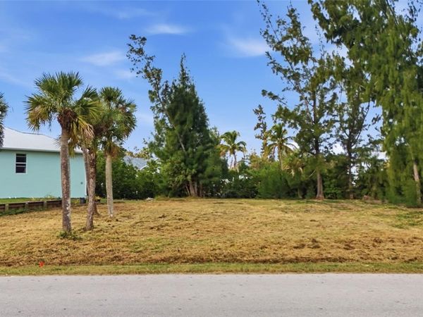 3925 MAGNOLIA WAY, PUNTA GORDA, FL 33950