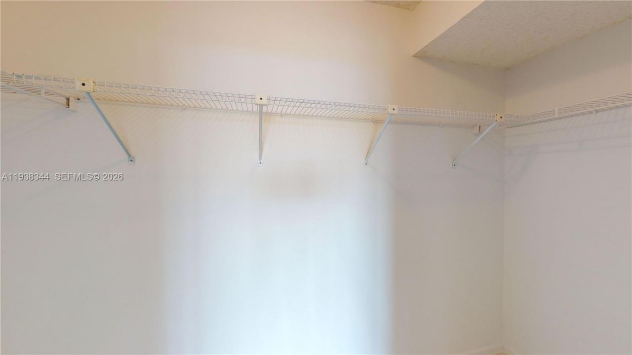 1000 Parkview Dr, Unit 1023, Hallandale Beach, FL 33009 Photo