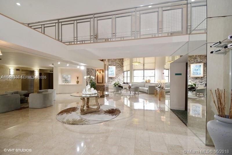 1000 Parkview Dr, Unit 1023, Hallandale Beach, FL 33009 Photo