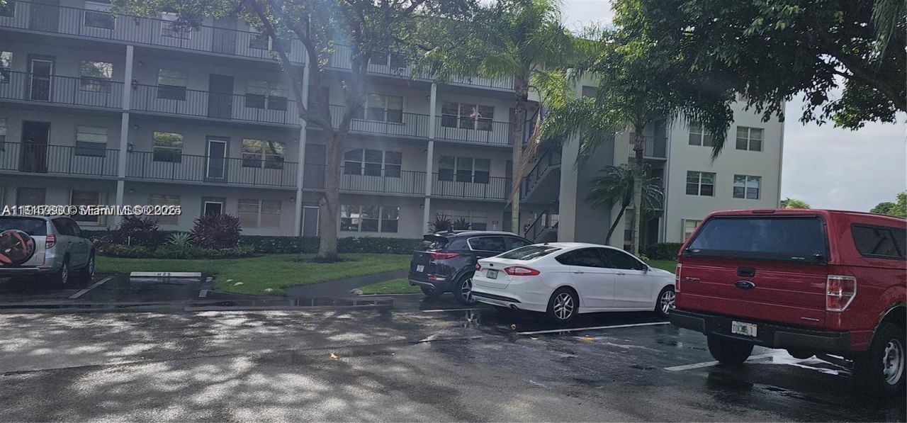 251 SW 132nd Way, Unit 417H, Pembroke Pines, FL 33027 Photo