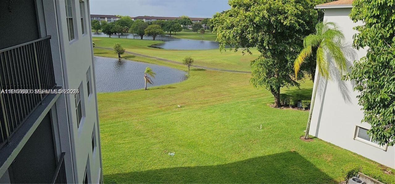 251 SW 132nd Way, Unit 417H, Pembroke Pines, FL 33027 Photo