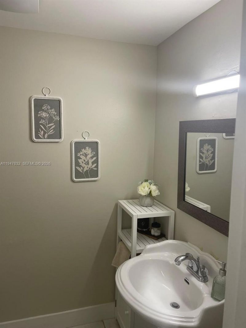 1177 NW 98th Ter , Unit 132, Pembroke Pines, FL 33024 Photo