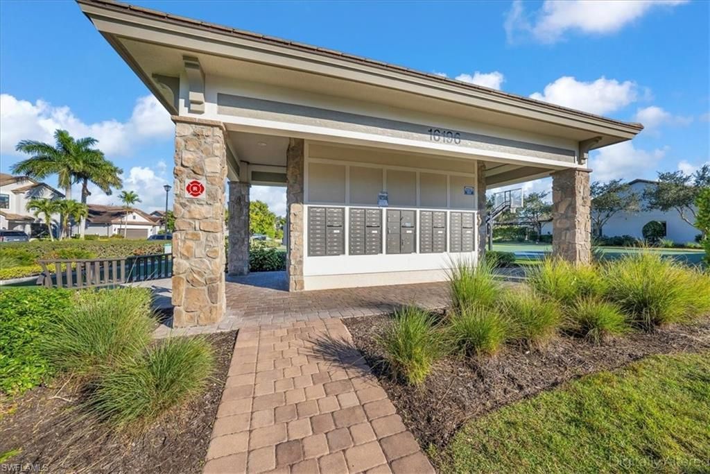 16367 Halberry Ln, Naples, FL 34110 Photo