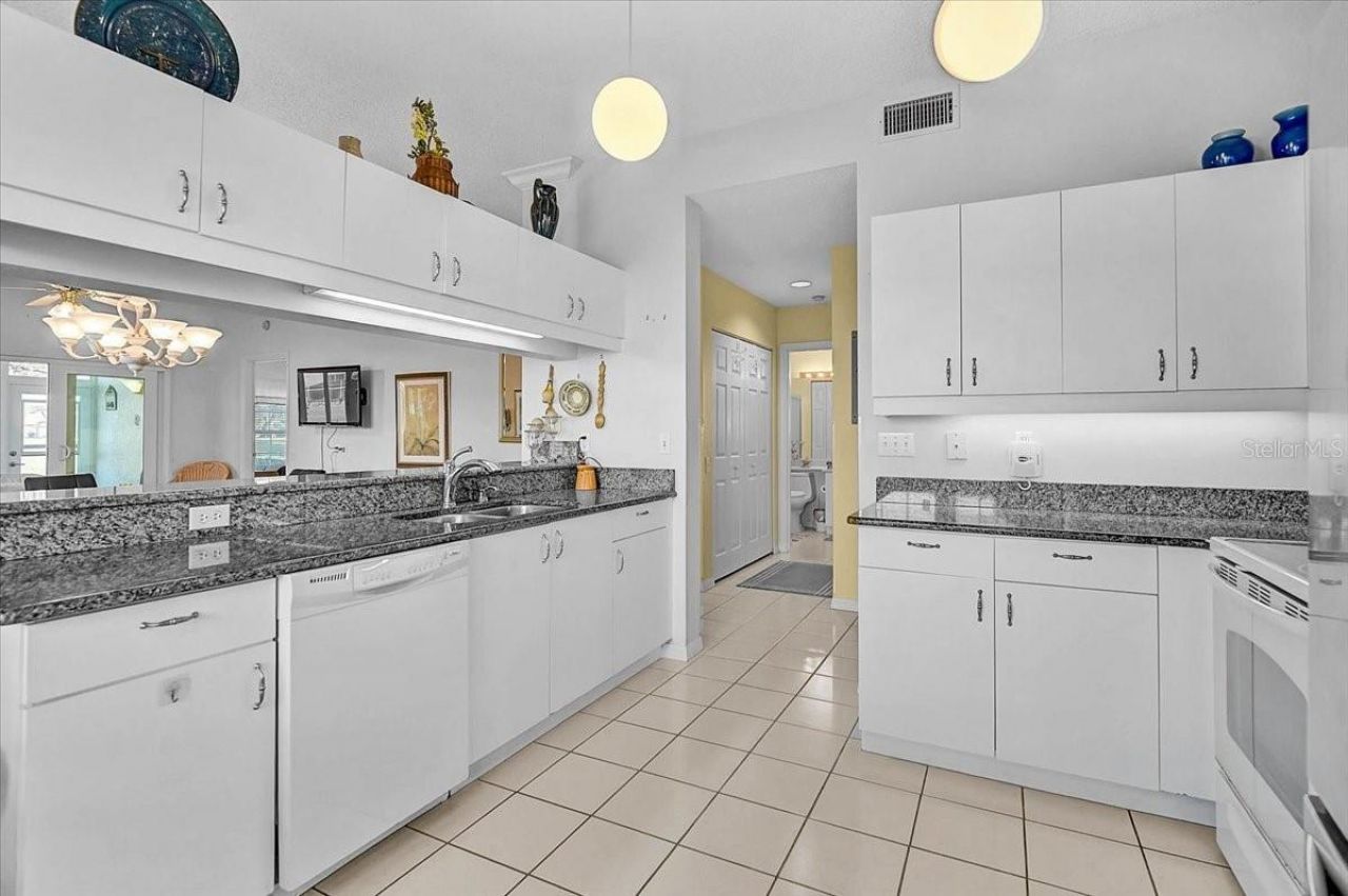 4706 Sand Trap Street Circle E, Unit 101, Bradenton, FL 34203 Photo