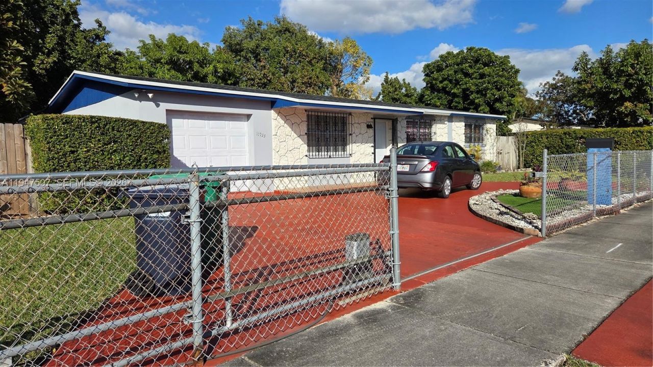 11933 SW 196th Ter, Miami, FL 33177 Photo