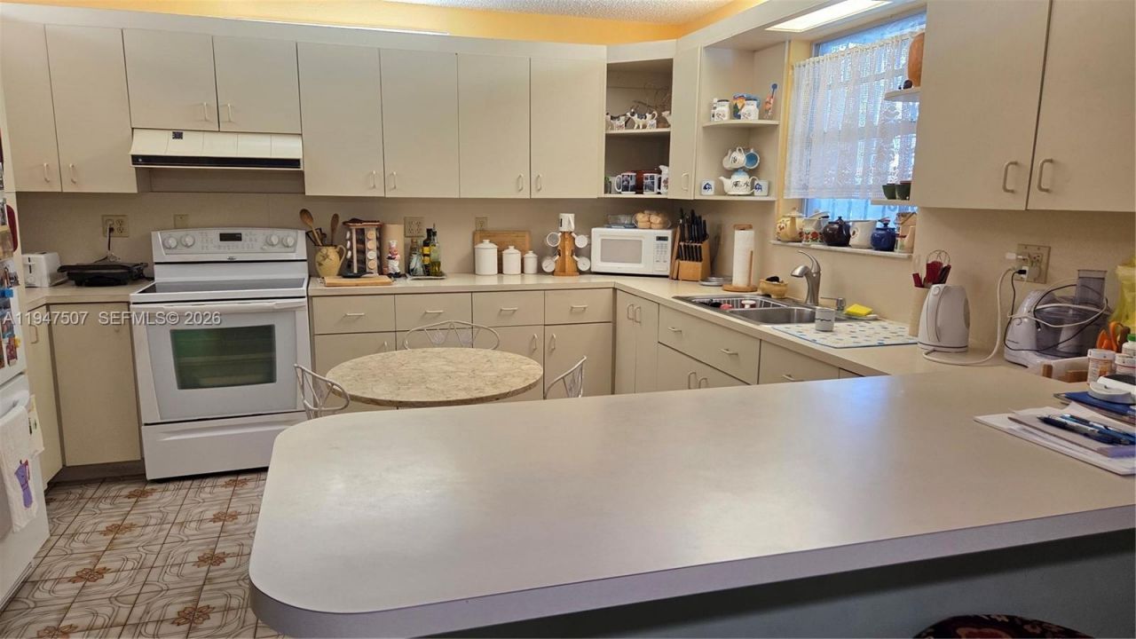 11933 SW 196th Ter, Miami, FL 33177 Photo