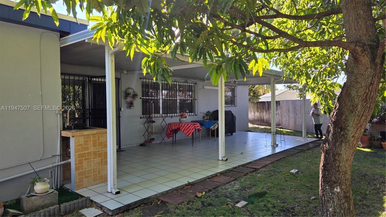 11933 SW 196th Ter, Miami, FL 33177 Photo