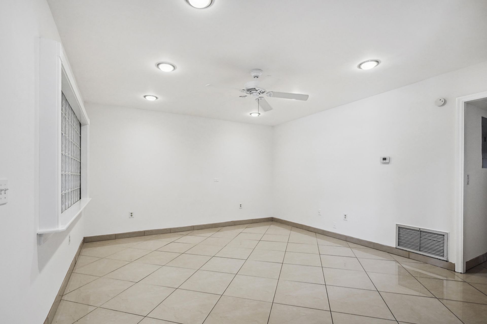 2878 Donnelly Drive, Unit 106, Lake Worth, FL 33462 Photo