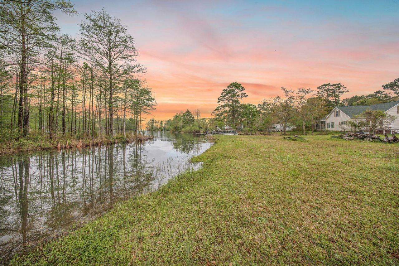 111 Jacks Lane Photo 10