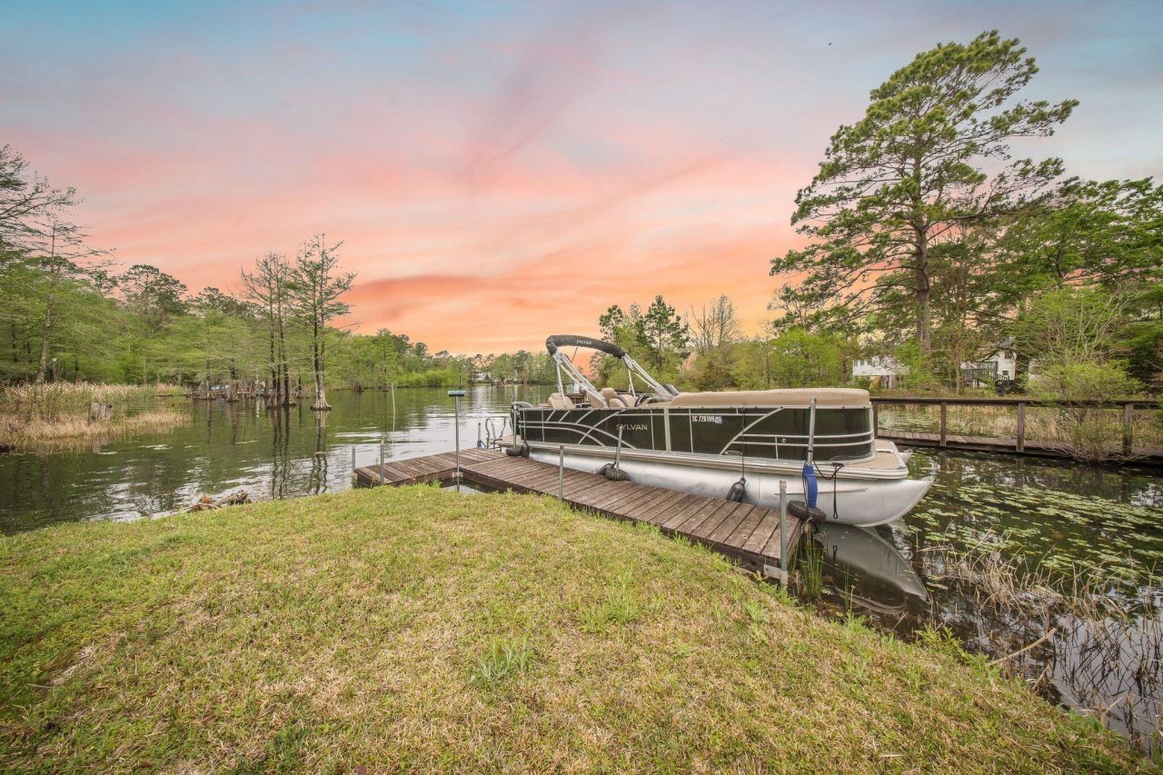 111 Jacks Lane Photo 6