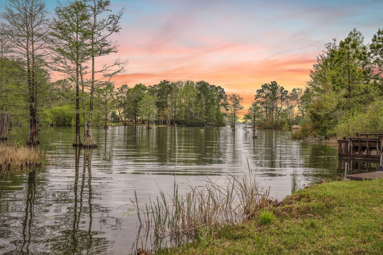 111 Jacks Lane Photo 7