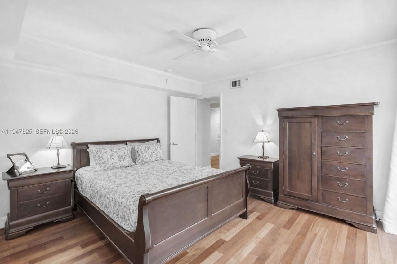 1532 Drexel Ave, Unit 303, Miami Beach, FL 33139 Photo