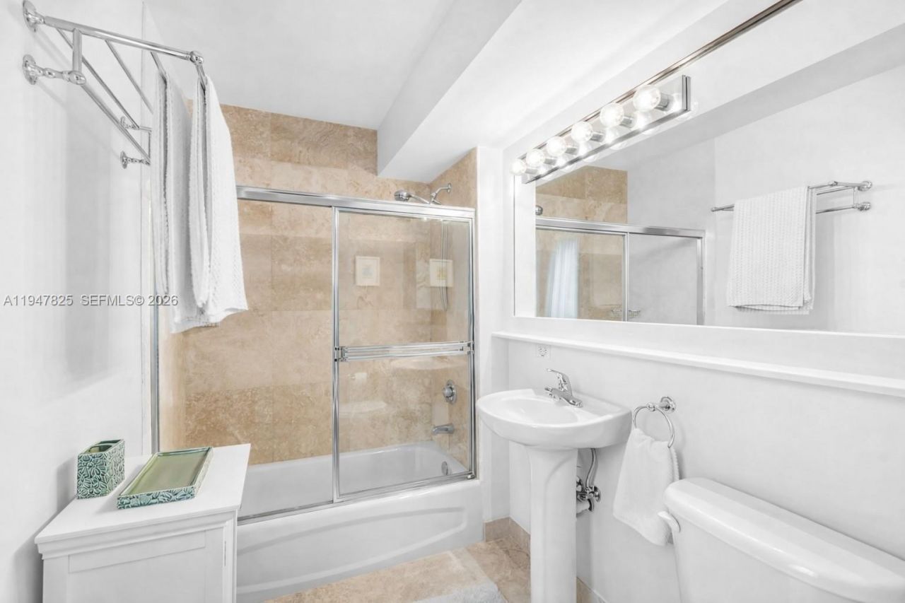 1532 Drexel Ave, Unit 303, Miami Beach, FL 33139 Photo